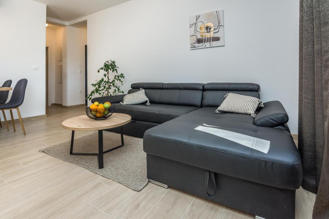 Apartments Maella ザダル エクステリア 写真