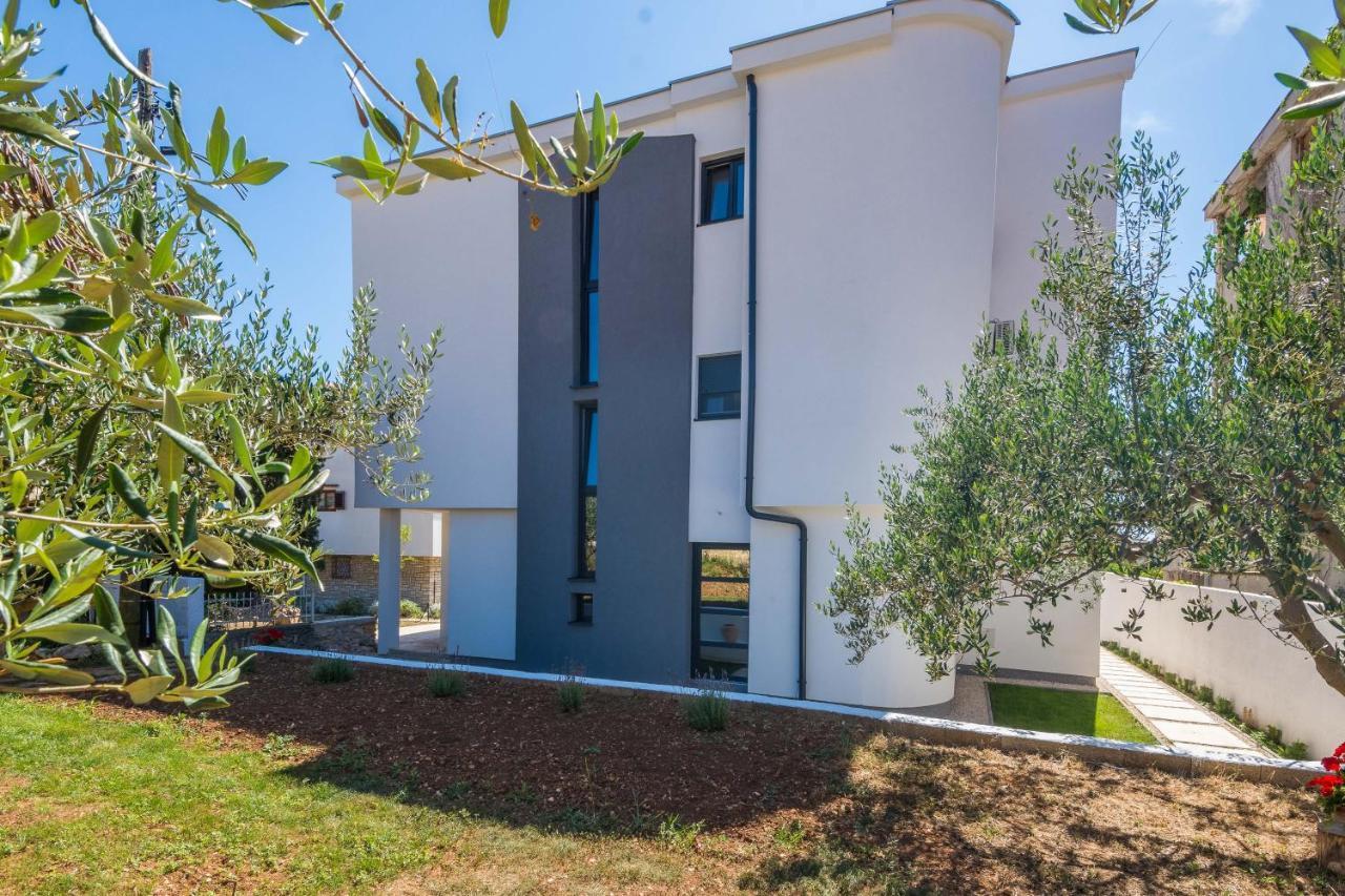 Apartments Maella ザダル エクステリア 写真
