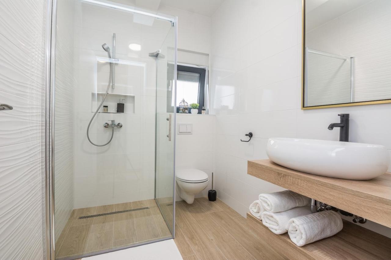 Apartments Maella ザダル エクステリア 写真